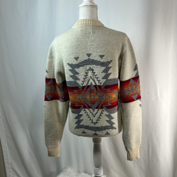 Pendleton High Grade Western Wear 100 Virgin Wool Aztec Pattern Sweater Small - Picture 4 of 5